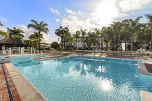 Luxury flat for sale in Marbella – Beach access, garden views, top-of-the-range amenities 3554705080