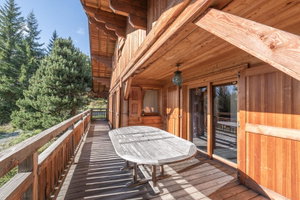 Exceptional Authentic Chalet – 9 Rooms with Panoramic Mountain Views for sale in Les 2 Alpes 3561143868