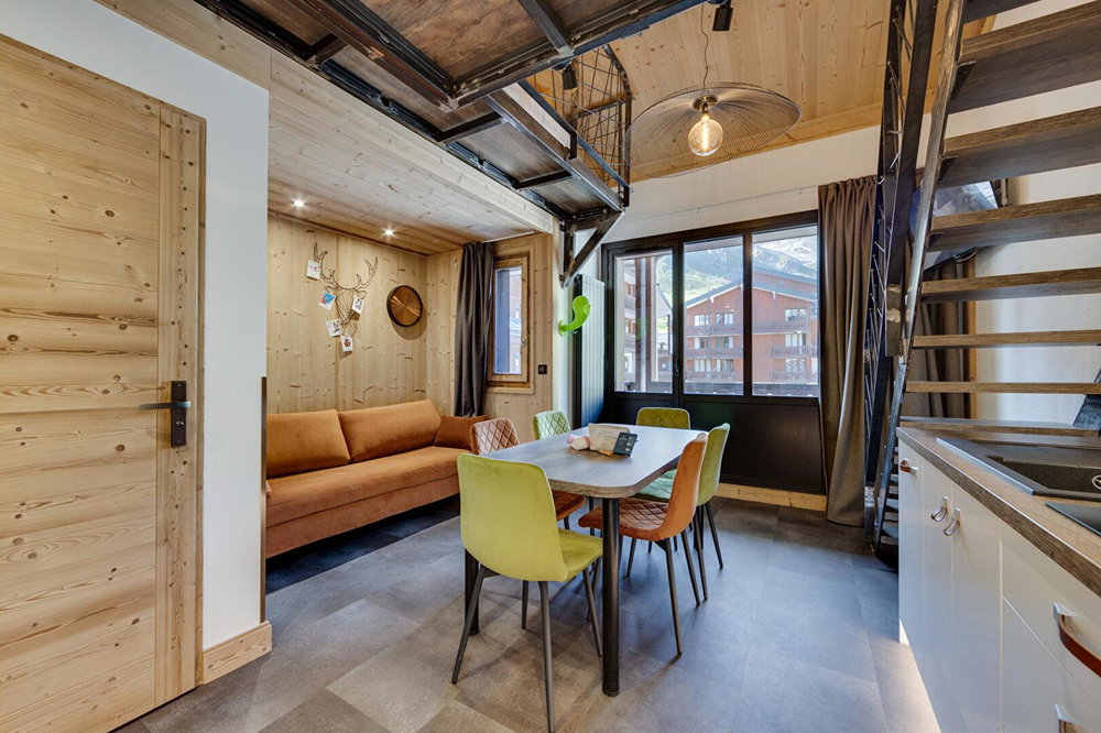 1 bedroom duplex apartment with mountain corner at the foot of the slopes for sale in Tignes 357113605