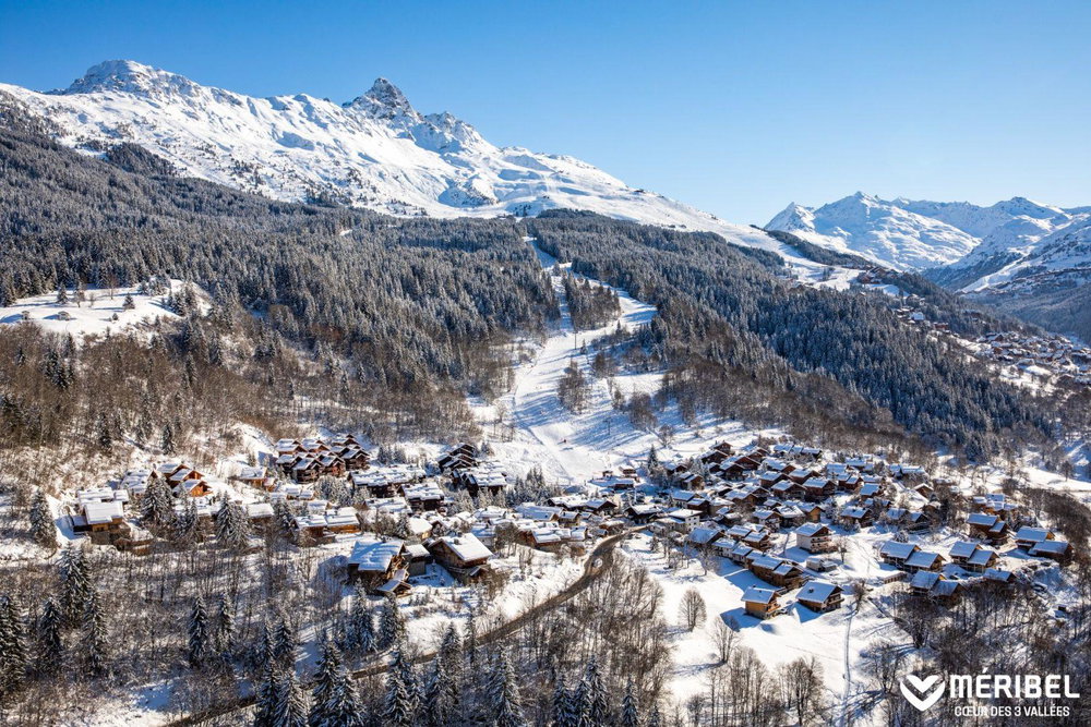 Charming 3-room apartment ski-in/ski-out – Residence with pool and spa for sale in Meribel 358568327