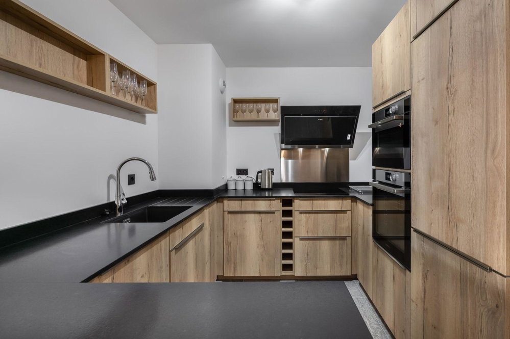 Recent apartment ideal for families – close to the slopes for sale in Courchevel 3652195928