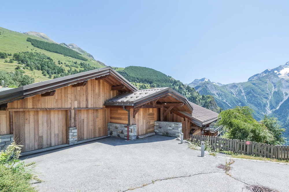 Rare 14-Room Luxury Chalet ? Breathtaking Mountain Views for sale in Les 2 Alpes 3691274059