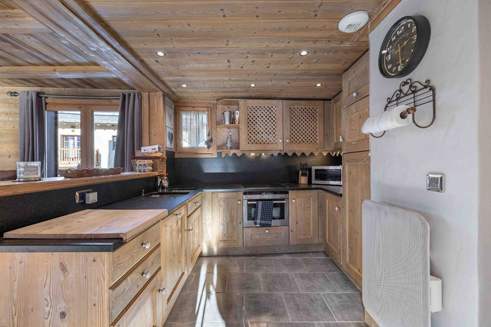 3-bedroom apartment – 90 metres from the slopes and chairlift for sale in Meribel 3714721325