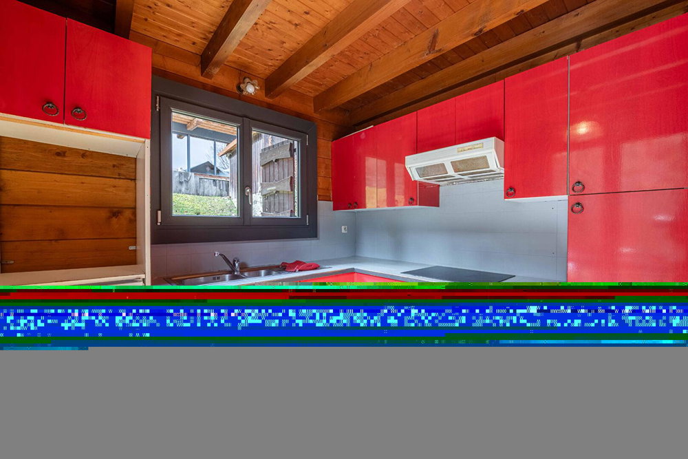 Authentic 2-bedroom chalet – With garden for sale in Morzine 3743079613
