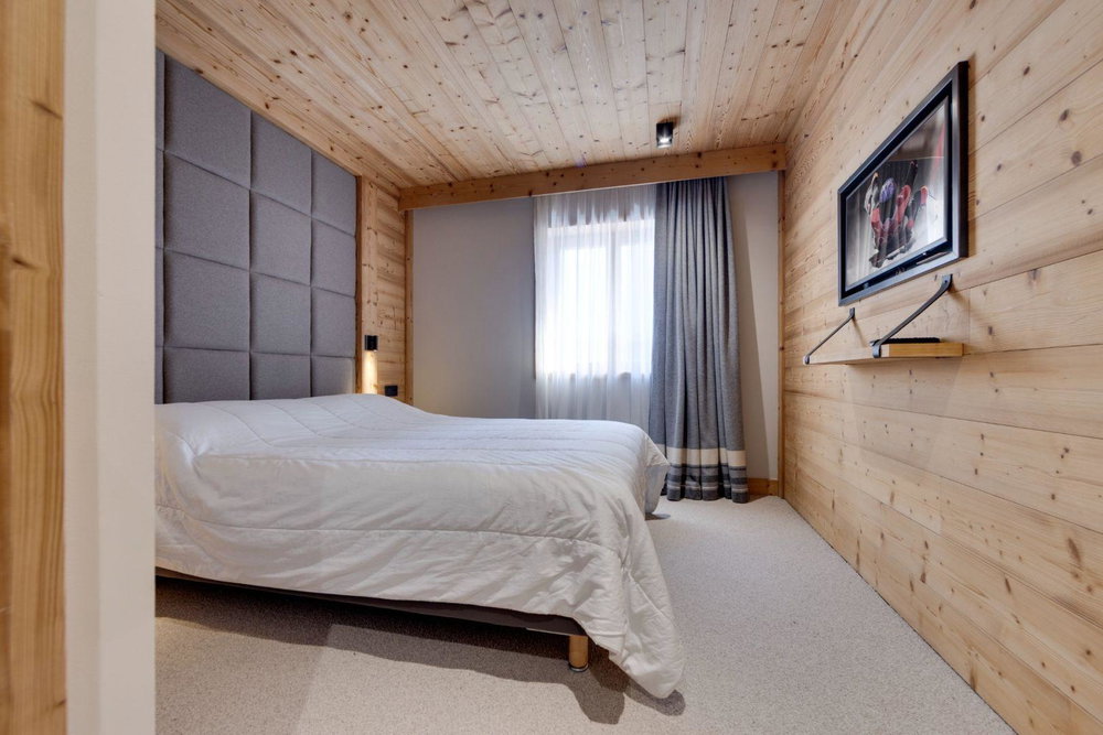 4-BEDROOM APARTMENT – NEAR THE CENTER AND THE SLOPES for sale in Val d\ 3849189336