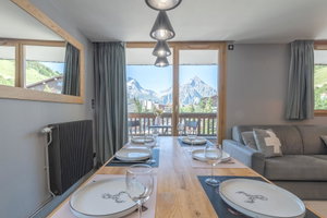 Charming renovated 3-bedroom apartment – Prime location for sale in Les 2 Alpes 389667692