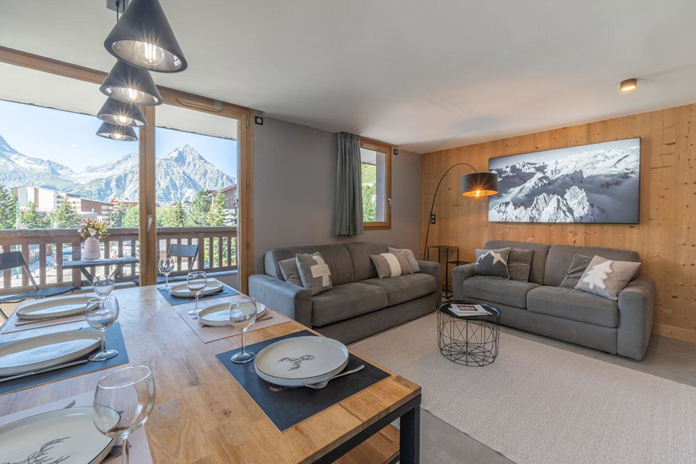 Charming renovated 3-bedroom apartment – Prime location for sale in Les 2 Alpes 389667692