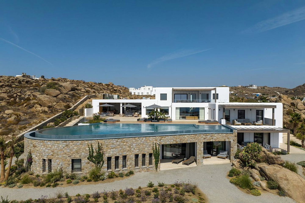 Luxury villa of 1,343 m² for sale in Mykonos – Platis Gialos 4028073614