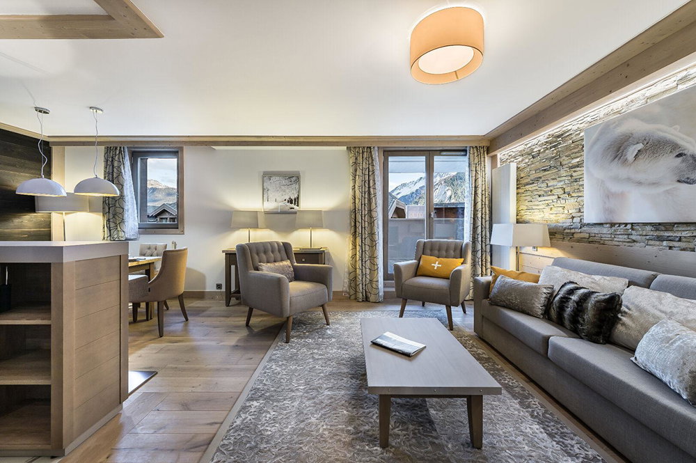 Ideally located two-bedroomed apartment for sale in Courchevel 4070057979