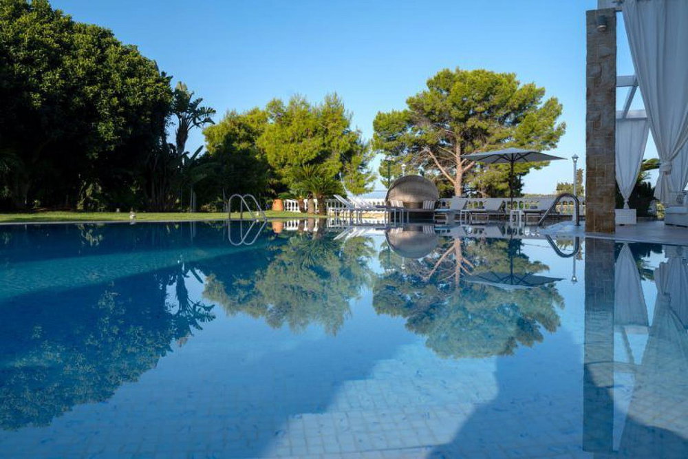Luxury mansion of 1,000 m² for sale in Porto Heli 4098120519