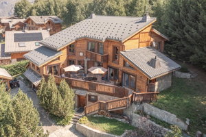 Architect-Designed 9-Room Chalet with View of La Muzelle ! Full South Exposure for sale in Les 2 Alpes 4256873686