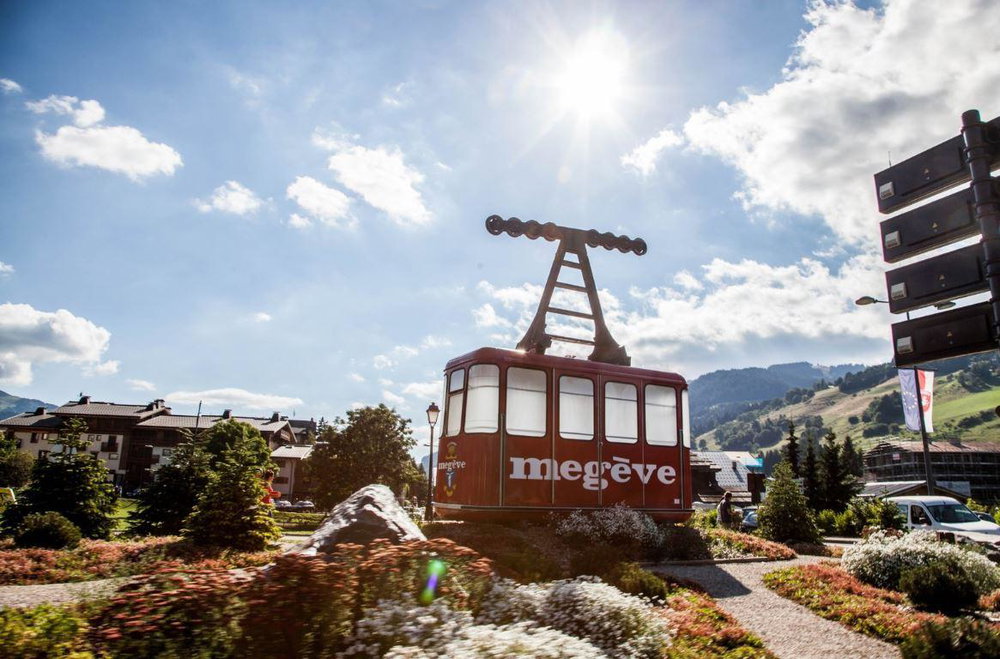 Two bedrooms apartment in a brand new residence for sale in Megeve 461653701