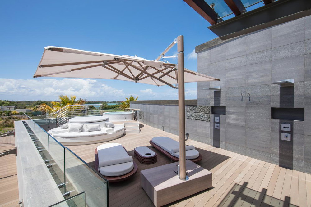 Discover this splendid luxury villa on the Anahita estate 604081451
