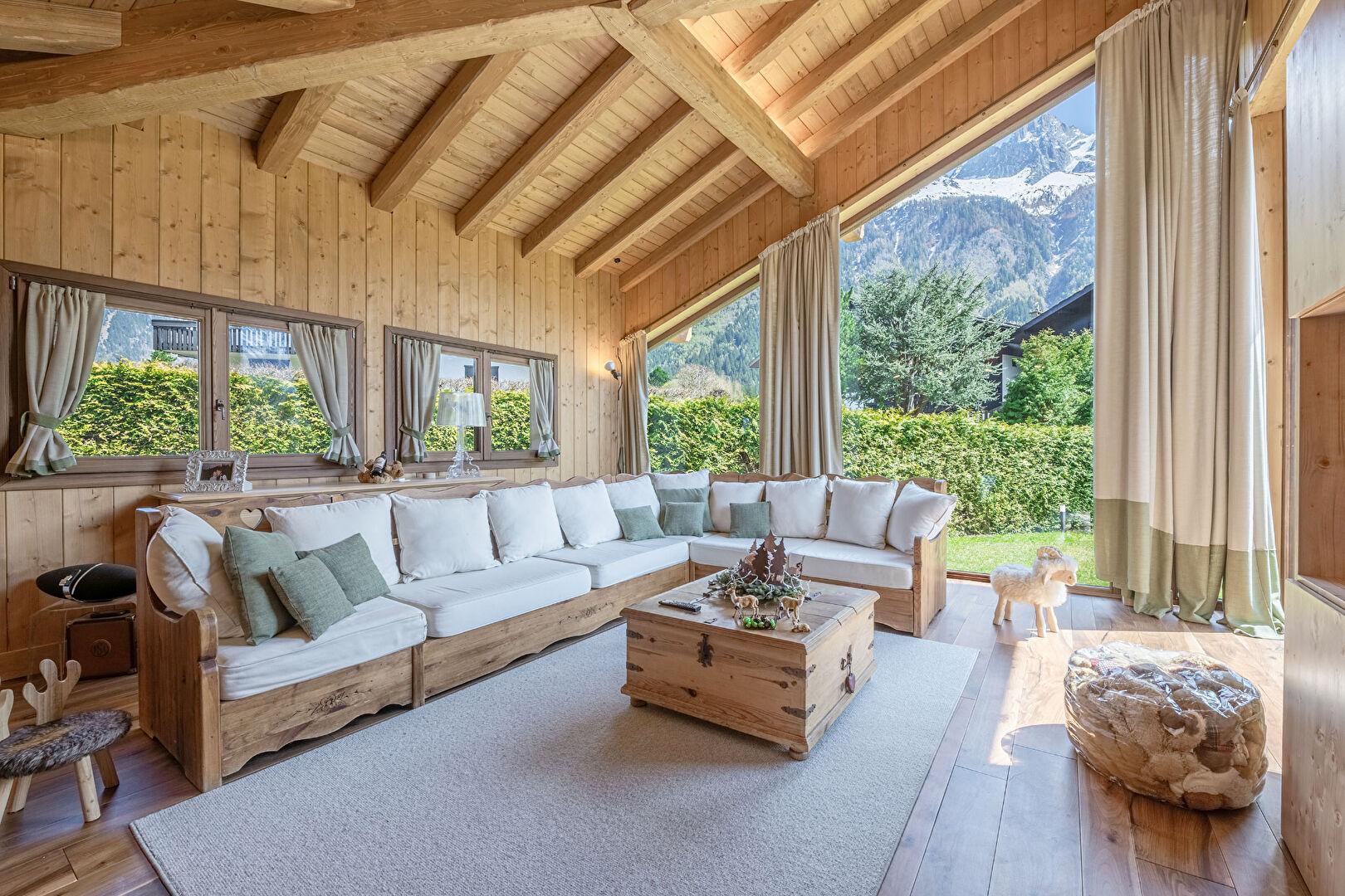 Four bedrooms semi-detached chalet - Les Praz for sale in Chamonix 634496172
