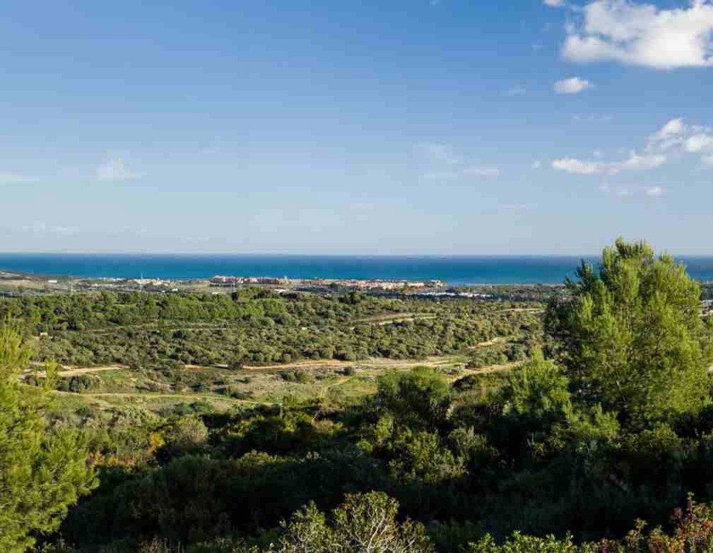 NOON: The Efficient Beauty – An Exclusive Villa in La Reserva, Sotogrande 695614763
