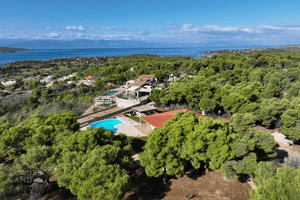 Villa Pine for sale in Porto Heli 708589043