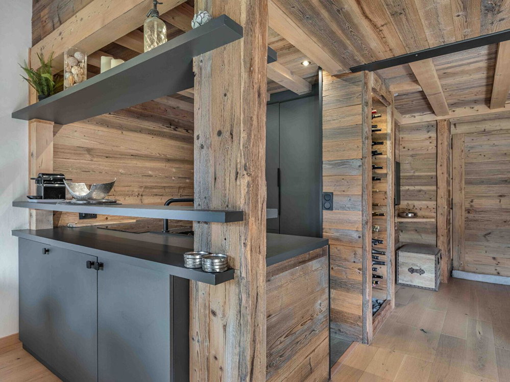 Charming 3-Bedroom Apartment – Fully Renovated – Rochebrune for sale in Megeve 727910010