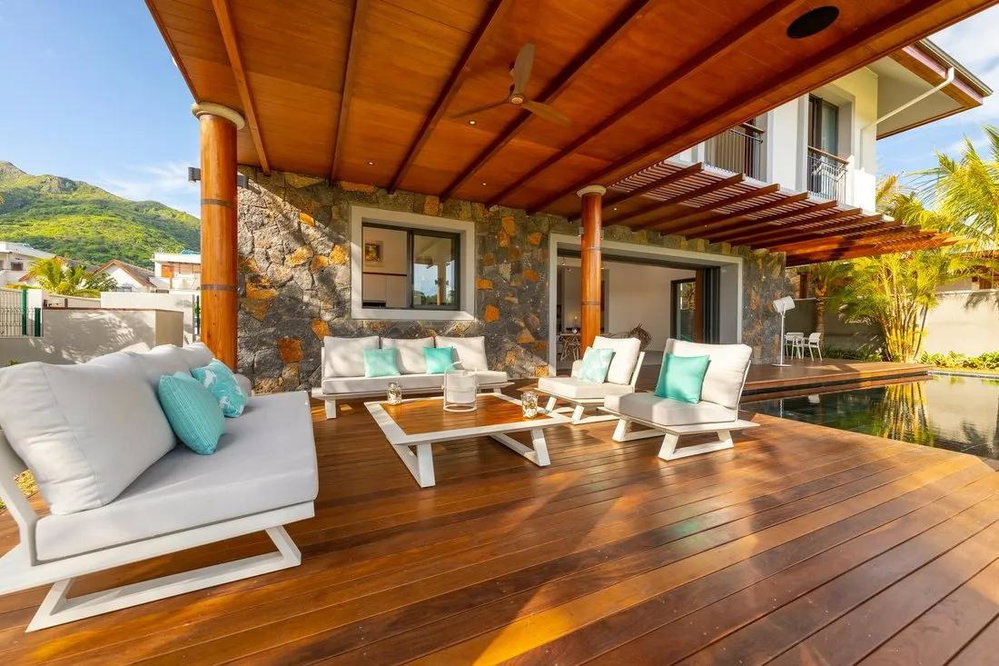 Luxury Villa with Private Mooring for Sale | La Balise Marina – Black River 743743970