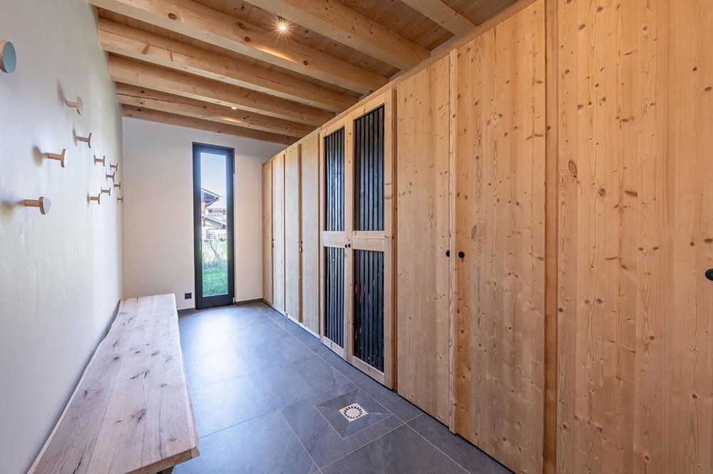 Recently built 4-bedroom chalet – Close to the centre of Montriond for sale in Morzine 758079220