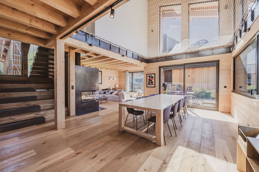 Recently built 4-bedroom chalet – Close to the centre of Montriond for sale in Morzine 758079220