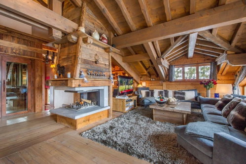 Luxury chalet – Close to the slopes for sale in Courchevel 928307609