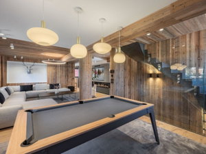 6 bedroom chalet – close to the skis slpoes for sale in Megeve 929748741