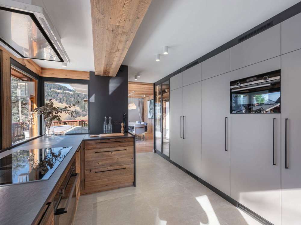 6 bedroom chalet – close to the skis slpoes for sale in Megeve 929748741