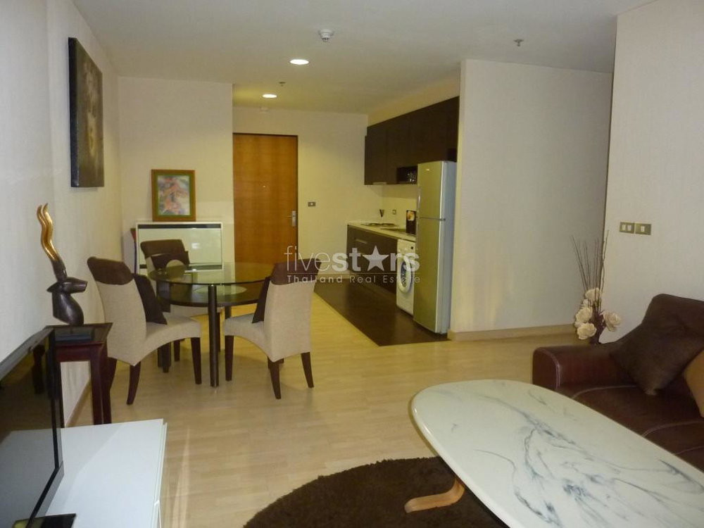 Highrise 2 bedroom condo available 1845986492