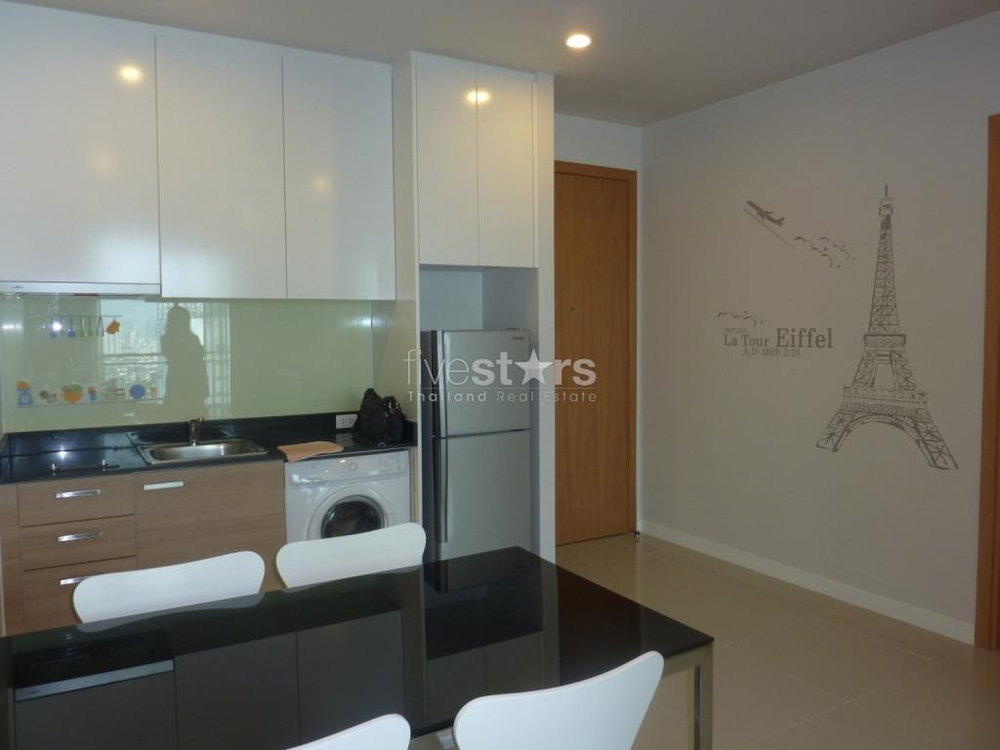 Highrise 1 bedroom condo in Sukhumvit Asok -Petchaburi area 3226477818