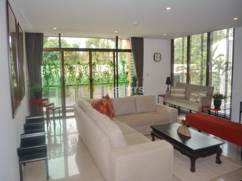 3-bedroom condo in a nice low rise residence close to BTS Ekamai 701440014
