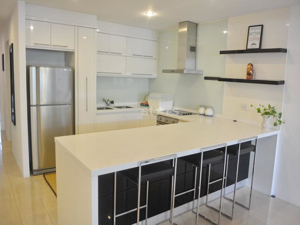 3-bedroom condo in a nice low rise residence close to BTS Ekamai 701440014