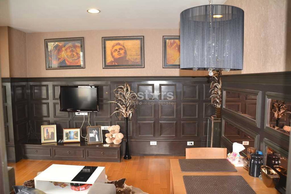 2-bedroom condo close to BTS Ploenchit & expressway 1972974602