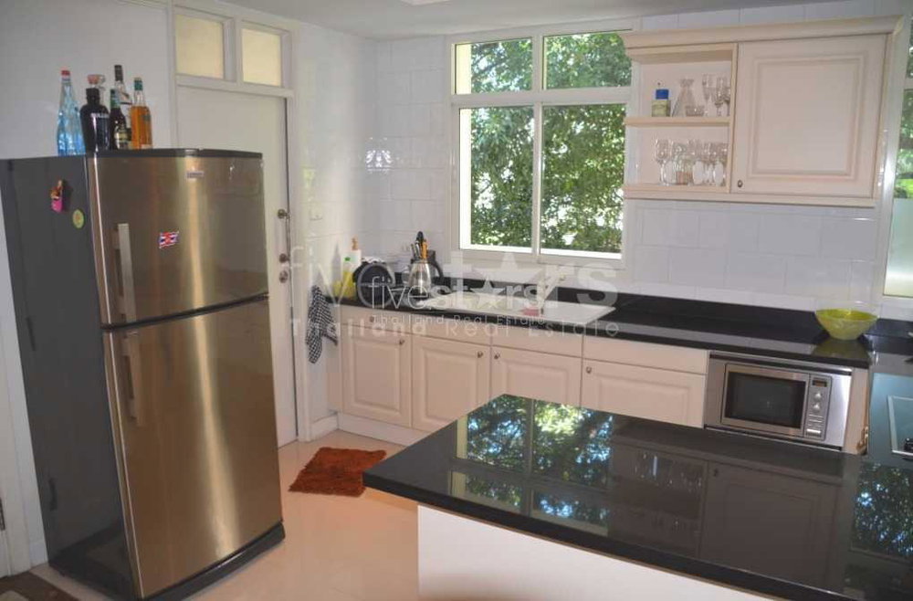 3-bedroom condo for sale close to Lumpini park 953431486