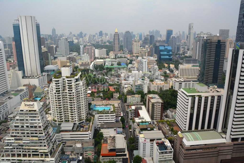 3-bedroom high floor unit at the Ritz Carlton Residences 2510393108