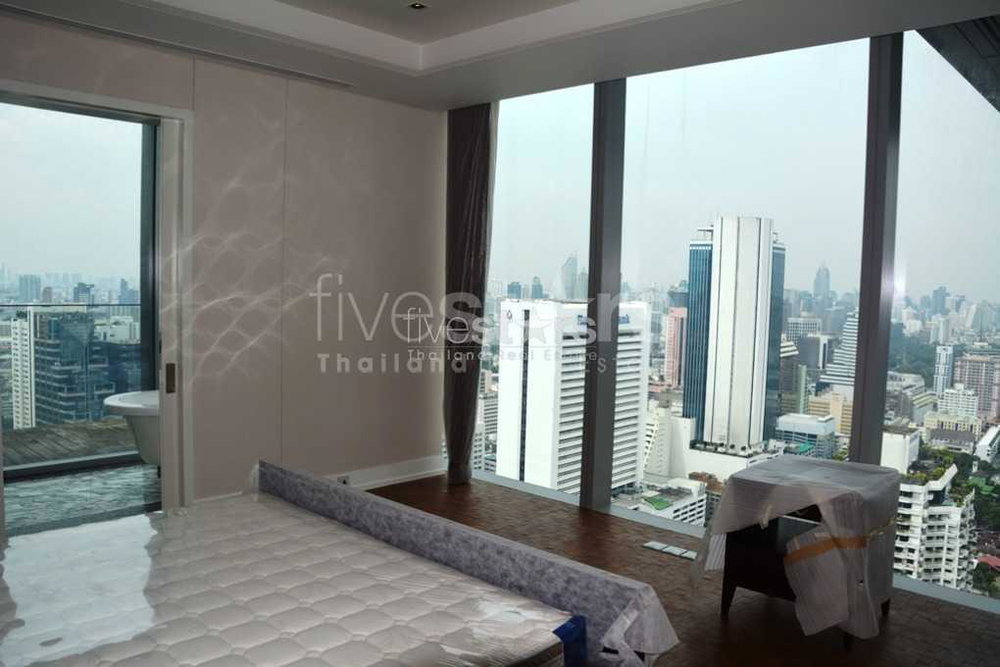 3-bedroom high floor unit at the Ritz Carlton Residences 2510393108