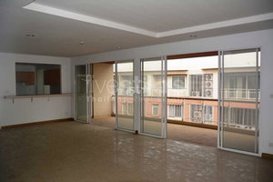 4-bedroom spacious unit in the heart of Phromphong 792871666