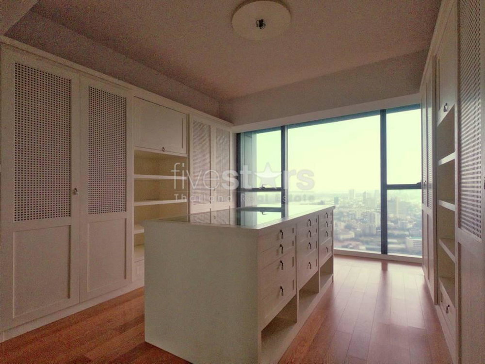 3 bedroom high floor condo for sale on Sathorn 510112351