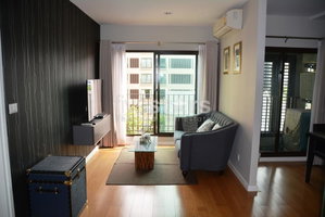 Modern 1-bedroom condo close to BTS Phromphong 1200980430
