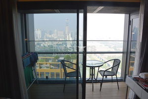1-bedroom high floor & modern condo in Petchaburi area 4004504977