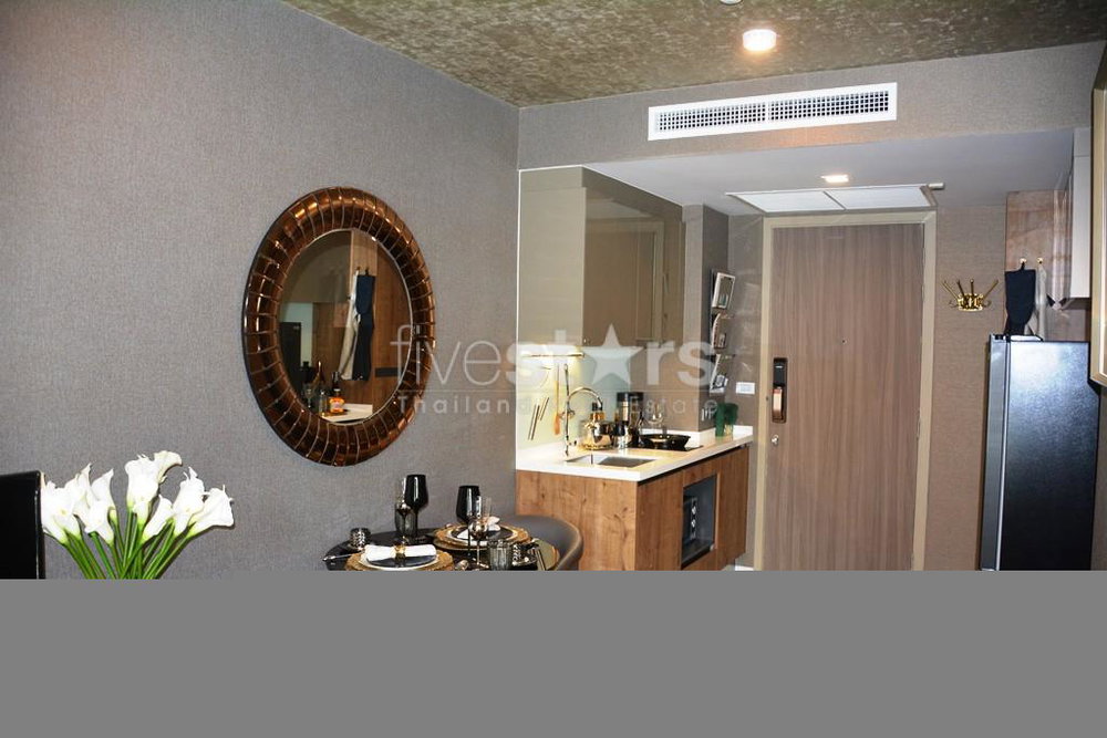 New 1-bedroom condo in the heart of Phromphong 2791684810