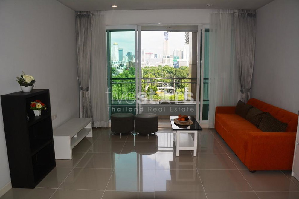 Spacious 1-bedroom condo in Petchaburi-Nana area 2538167597