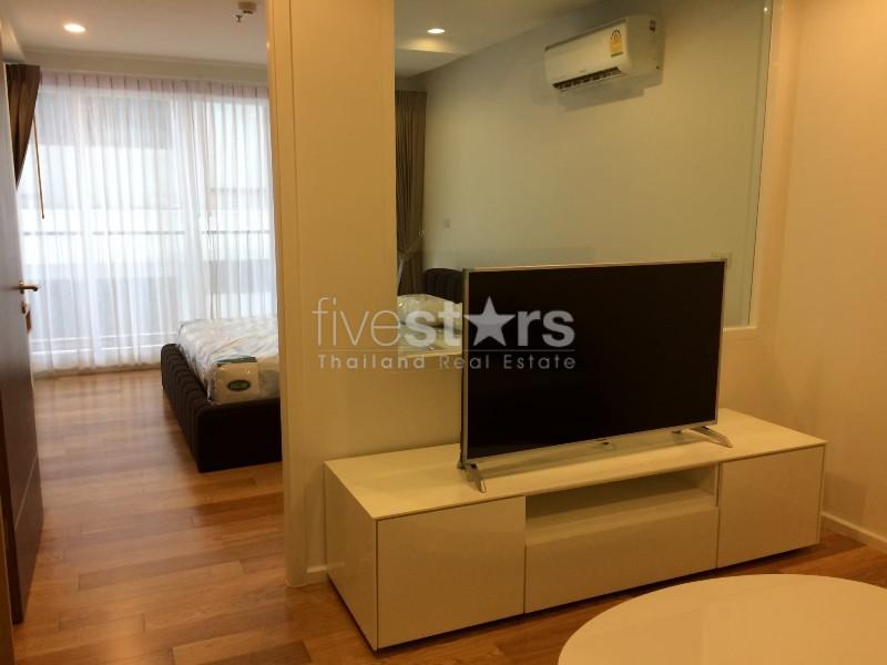 1 bedroom condominium for sale close to BTS and MRT 1235068321