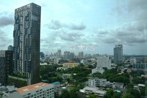 2-bedroom high floor condo for sale 500m from BTS Thonglor 1486408273