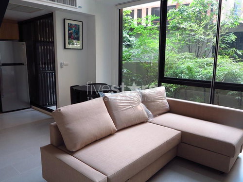 Duplex 1 bedroom loft style condo for sale near BTS Ploenchit 1342245951