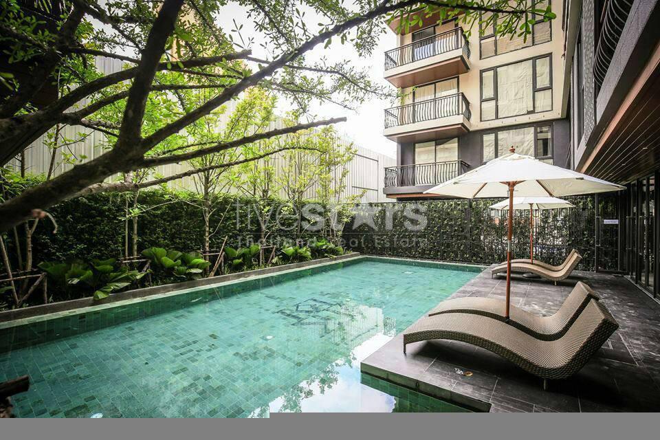 2 bedroom low rise condo for sale on Langsuan 464443255