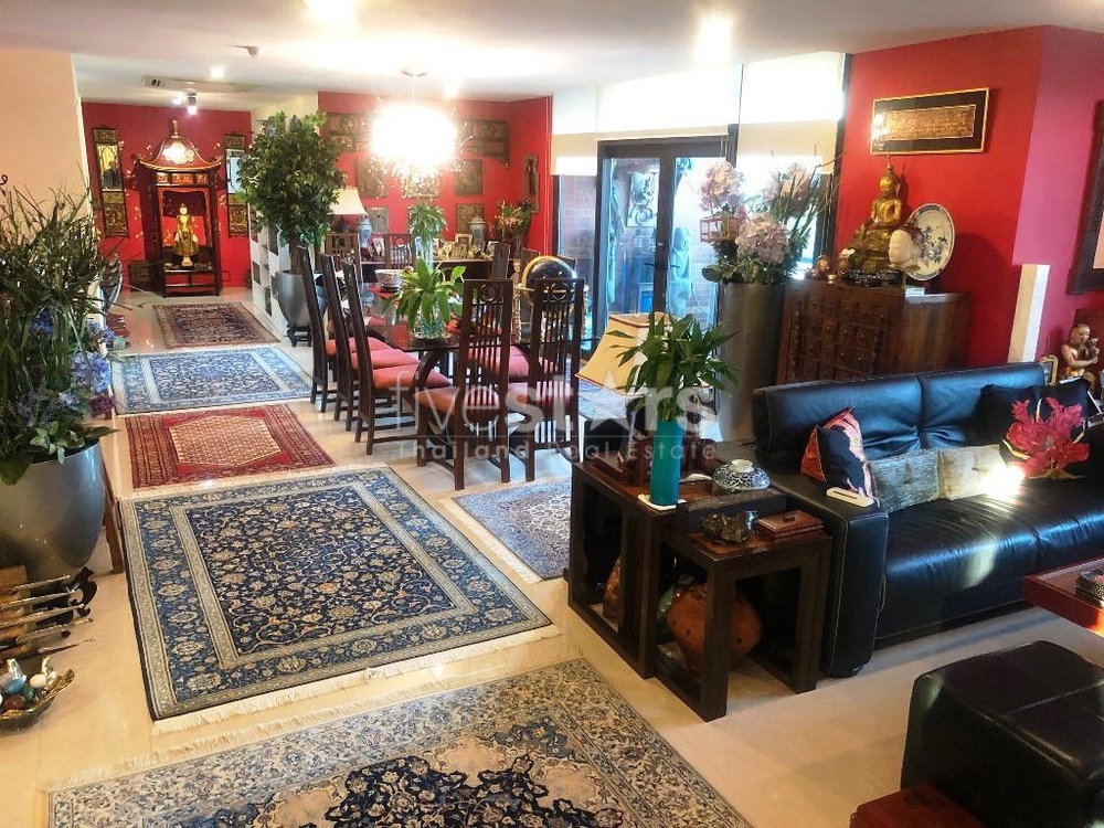 Spacious 3-bedroom condo in a quiet area of Ekamai 392066303