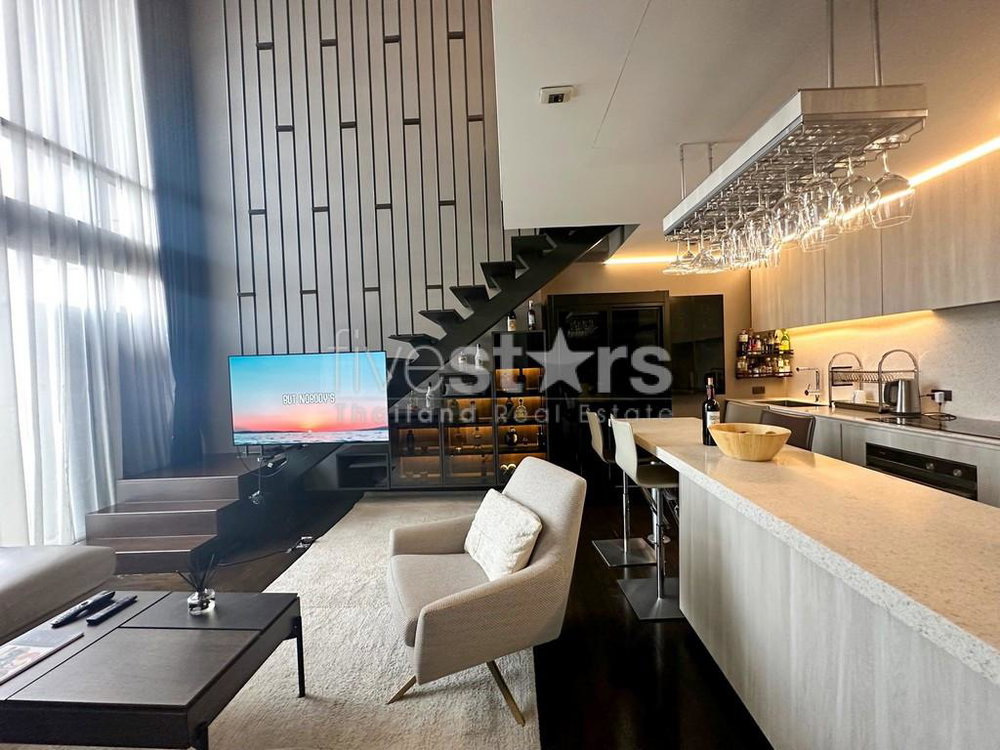 Duplex 2 bedrooms condo for sale in Ekamai 1679143077
