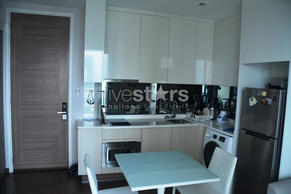 Modern 1-bedroom condo in Petchaburi-Asoke area 3929125002
