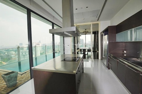 3 bedroom spacious private pool condo for sale on Phrom Phong 4087931019