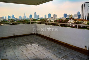 Large 4 bedrooms condo for sale Ekamai area 3979495581